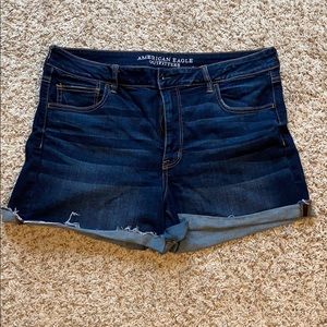 American Eagle Hi-Rise Shortie